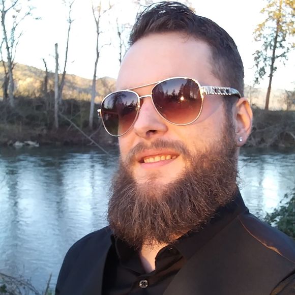 Meet your Posher, Matthew - Picture 1 of 1